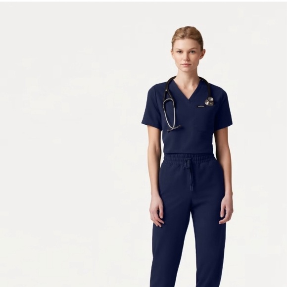 Jaanuu Scrub Set. S/M Like New BEST OFFER - Picture 2 of 5